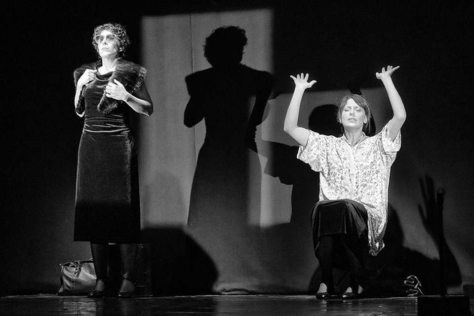 PICCOLE DONNE NON DEVONO MORIRE